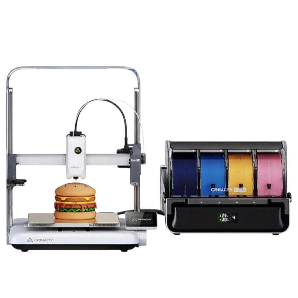 Impresora 3D Creality Ender 3 v4 Combo utilizando el sistema CFS para imprimir piezas realistas en múltiples colores, mostrando la gestión inteligente de filamentos y el acabado detallado de la máquina.