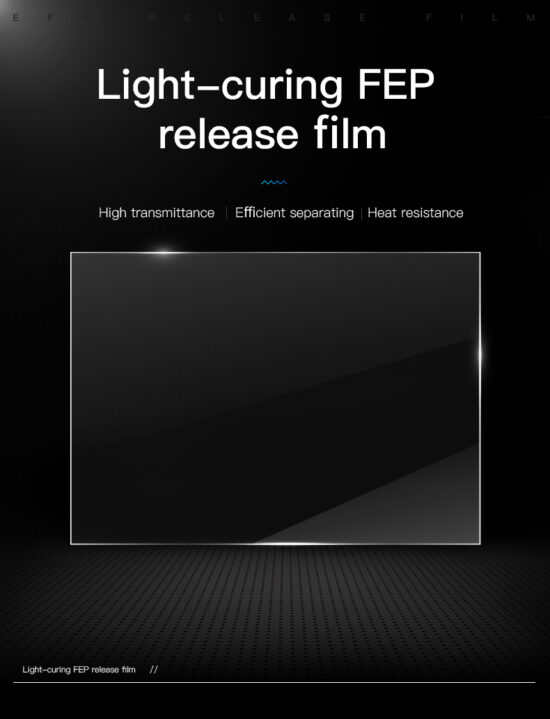 Primer plano de la lámina FEP interactuando con la fuente de luz, asegurando que la energía UV llegue intacta a la resina
