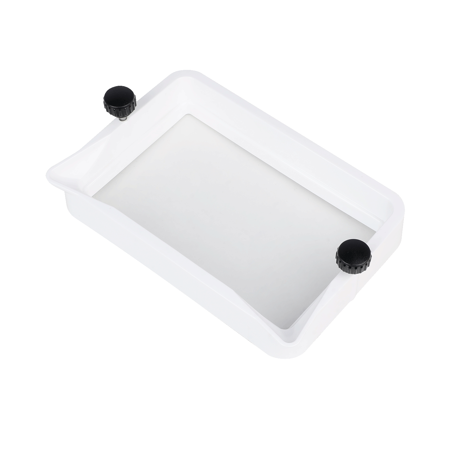 Vista en ángulo del tanque que resalta la tensión uniforme de la lámina FEP y el diseño de los bordes para un vaciado de resina eficiente.