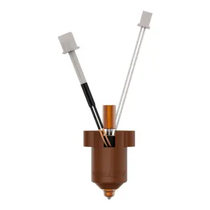 Vista frontal del hotend cerámico unificado de fábrica para Creality Ender 3 V3 KE con boquilla instalada