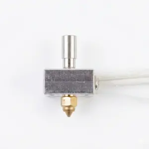 Vista frontal del hotend estándar unificado de fábrica para impresoras Creality Ender 3 S1 y S1 Plus con su cableado técnico