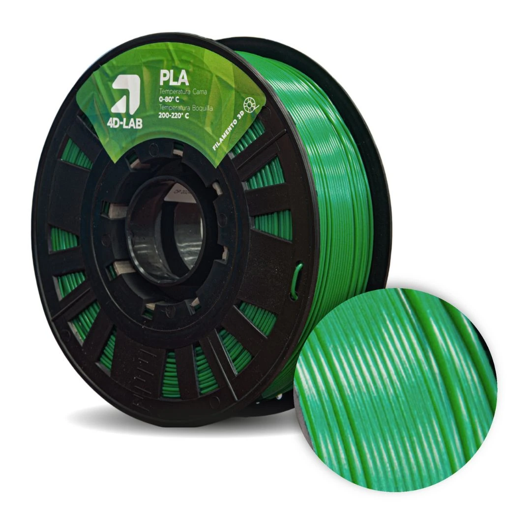 Vista del filamento PLA verde pino de 4DLAB, mostrando un tono boscoso denso y uniforme de fábrica