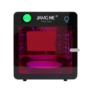 Vista frontal completa de la máquina de curado UV Jamg He, mostrando su pantalla digital de control y chasis industrial con puerta hermética